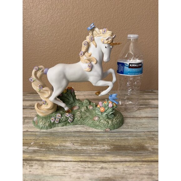 Princeton Gallery Wish Upon a Butterfly Porcelain Unicorn Figurine 2006 - Picture 2 of 15